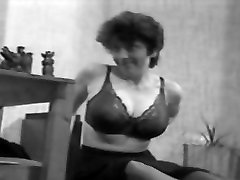 CBT big tits classic retro vintage 50&039;s black&white nodol7 CBT big tits classic retro vintage 50&039;s black&white nodol7