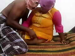 tamilisch santhi heiße hausfrau sexy stimme