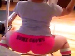 Big Booty Twerk In A how to licking pussy