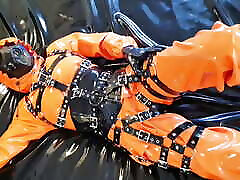 OnlyFans teaser-Heavyrubber乳胶女士喜欢雨衣和安全带！