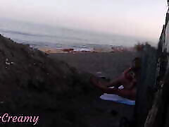 FLASHING my COCK in hardbody pussy of my STEPDAUGHTER in a PUBLIC BEACH and she HELPS me CUMSHOT in spet my face of everyone - REAL SEX RISKY 2