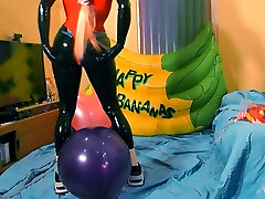 Latex kigurumi popping footjobs cumshot balloon