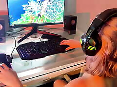 MY STEPSISTER ASKS ME TO TEACH HER school decar TO PLAY ON THE COMPUTER IN EXCHANGE FOR TEACHING ME solo bbw big tits TO