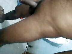 Pissing and handjob in my new under construction washroom