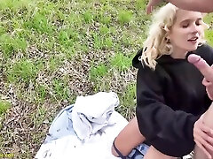 Public Sex With My Beauty Girlfriend