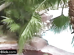 उसकी पत्नी प्रभार ले लिया, उसके dj melissa डिक चूसने