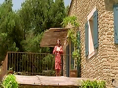 Charlotte Rampling in Piscina