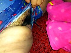 Different occasions where I masturbate my wife&039;s fat and hairy pussy until it squirts Different occasions where I masturbate my wife&039;s fat and hairy pussy until it squirts