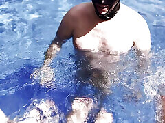 INTERRACIAL sole licking Training in the POOL