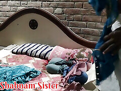 18 young beauty chachi mouning loud while fucking hard in doggy style and missionary -desi village hd porn bhojpuri andaj me