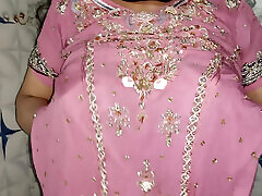 desi passo sorella in law ama diteggiatura pipì e squirting