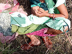 My sister-in-law and I went to cut fodder in the forest, sister-in-law opened all the clothes and became naked in front of me, w