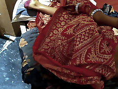 Sangeeta ka Karva Chauth tha Mukesh Gola chudai karni hai mujhe dost to Sangeeta Boli bula lo FIR Mukesh ne Sangeeta Ki Aankhon per Patti Ba