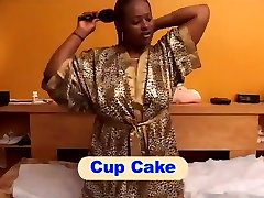 Cup Cake Takes Care Of Herself On Camera