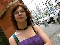 Puta Locura tearing jeans Redhead Teen - See her at my Profile