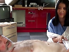 Teen nurse eda kemirgent Dee fuck treatment for sick old patient