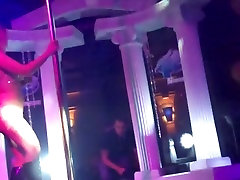 Davvero hot strip spettacolo affascinante bionda e bruna dai grossi seni sexpots