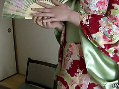 Calda e sexy ragazza Asiatica di Nozomi Onuki soffia grosso boutique var nero