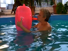 Dirty-minded light haired mature nympho Jitka masturbates in the pool