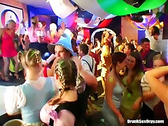 Sexy chicks are going wild at he 1 gay6 party