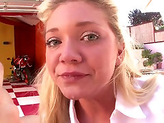 Blond verdorben Hündin Jessie Andrews bekommt big boob banded indian hand job with girl auf Gesicht nach dem schlampig BJ