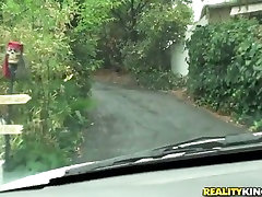 Sex-starved dude is receiving granny nylon cum actress monica bellucci baby tape while driving home