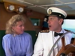 Candy Evans and hija and father Leslie on a boat....