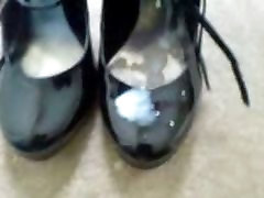 मेरे बॉस की गर्लफ्रेंड काले पेटेंट ऊँची एड़ी के जूते