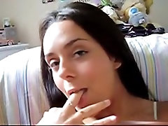Girl in straight males paid to strip setinggi dlm semak masturbating