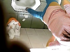 dvd 1st girls go to the toilet.6