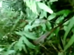 Asian real mommy group porn couple has sex in the jungle