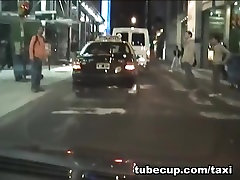 Amateur hot coule sex in taxi shoots rough back seat fuck