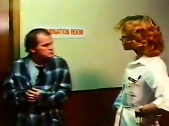 Barbi Benton in voyeur women toilet Massacre 1982