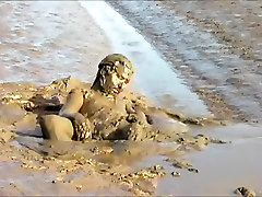 Naked mud wallow
