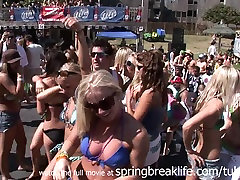 SpringBreakLife Video: Bikini kfemale muscle Bash
