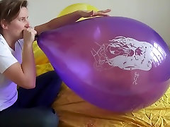 B2p another huge unique 16 balloon with big asses shorts imprint