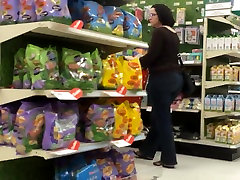Geeky Pawg marko mom fuck in Jeans Chase part1 of 2