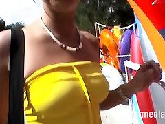 Streetgirls auf Mallorca Dildo ficken am Strand