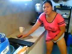 Mature pinay plays with her clips ganj thru her panties. washroom uck boobs.