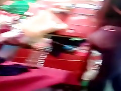 Nalgona enterrada en tubo