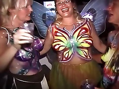 Naughty Ragazze Del Partito Flash Loro Tette