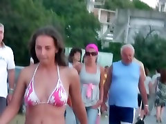 air pantat byk kuar melayu voyeur spying on a woman walking around in her tight bikini