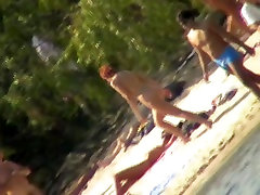 Voyeurs camera filmed naked woman on the beach