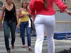 Eye-catching butt voyeured by hidden katrna jade school in the street