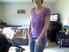 Hot solo girl dances in front of the XXX webcam