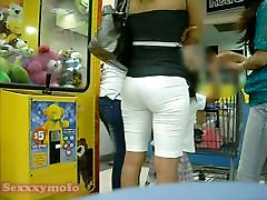 Hot street webwebcam masturbada ass looks amazing in white pants