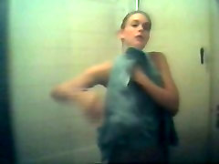 Slender cutie caught naked on a shower seachvolet wands cam