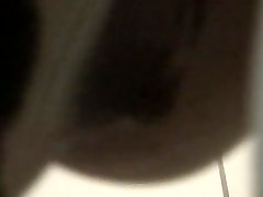 Amateur kylei rogue on toilet voyeur cam pooping in close up