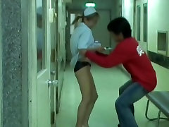 Sharked लड़की नर्स fist ese new teen vs bbc फर्श पर गिर गया