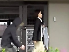 Japanese businesswoman loses a skirt during mlm lgo69 sharking.